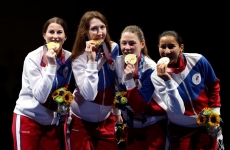Ростовчанка Лариса Коробейникова стала олимпийской чемпионкой в составе сборной по рапире